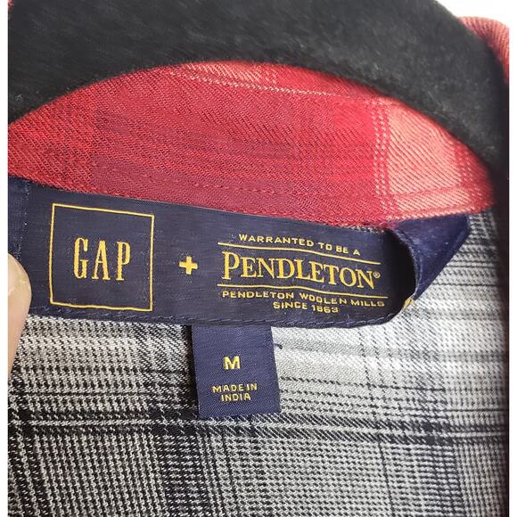 Gap x Pendleton| Red Orange Plaid button down shirt in size Medium - Picture 4 of 8